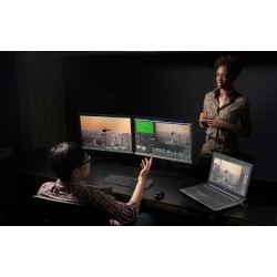 HP ZBook 17 G5 – i7-8850H, 32GB RAM, 1TB NVMe SSD, Quadro P5200, 17" FHD, Win 11 Pro